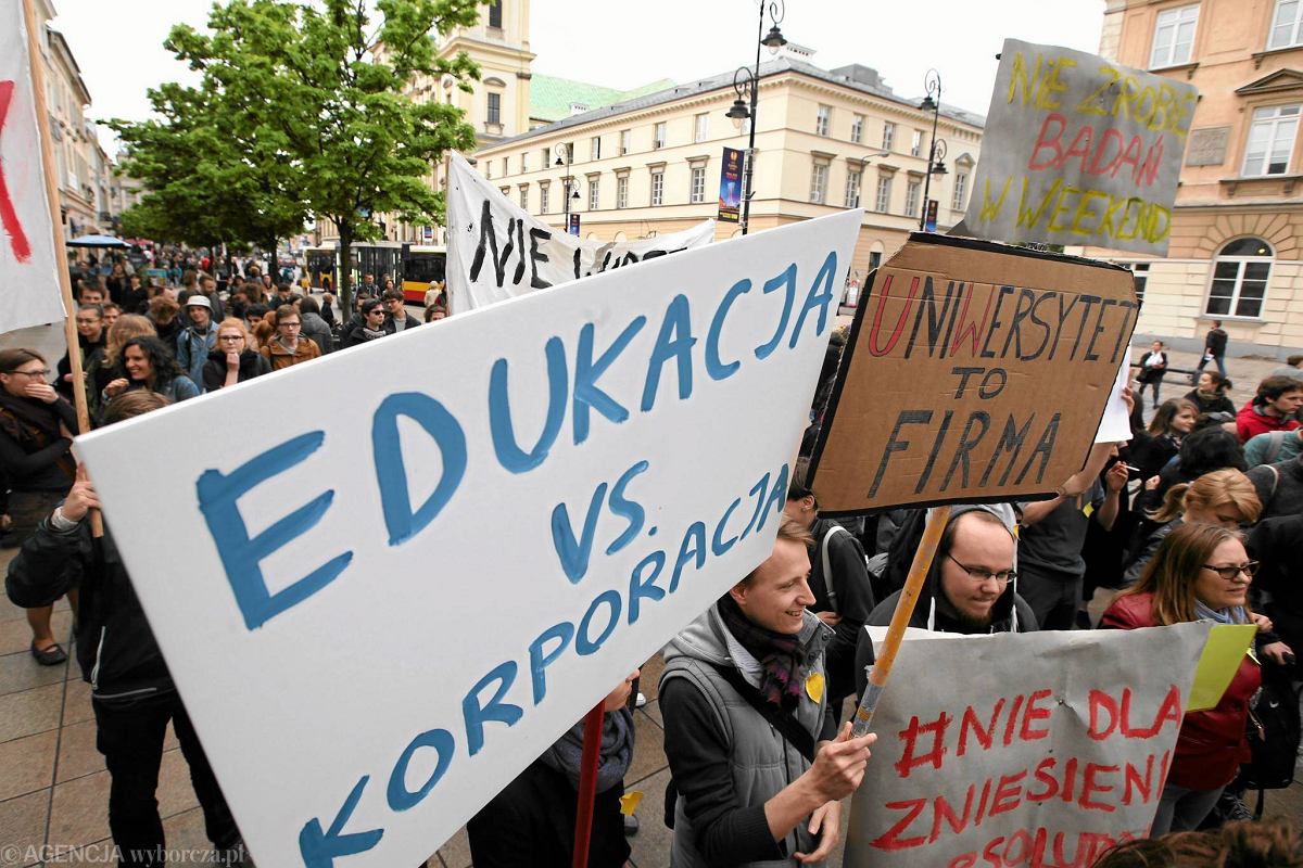 Stanowisko o protestach studenckich na Uniwersytecie Warszawskim - zdjęcie