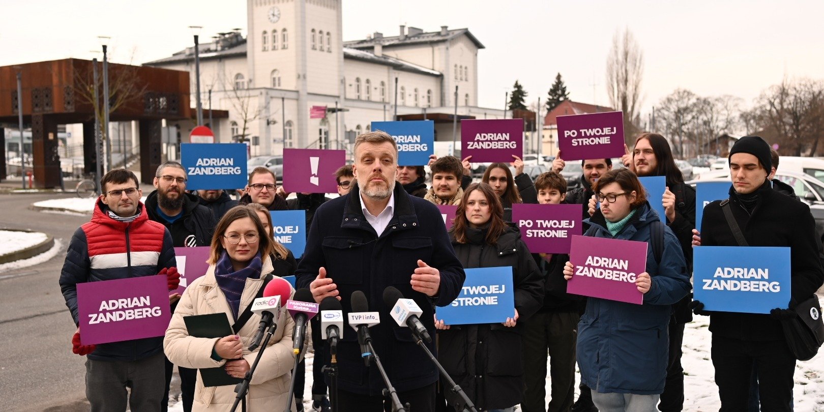 Zandberg i Matysiak w Kutnie walczą o połączenia kolejowe - zdjęcie